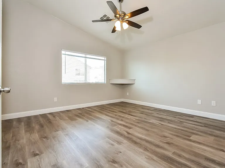 10643 Solar Hawk Ave — Photo 11