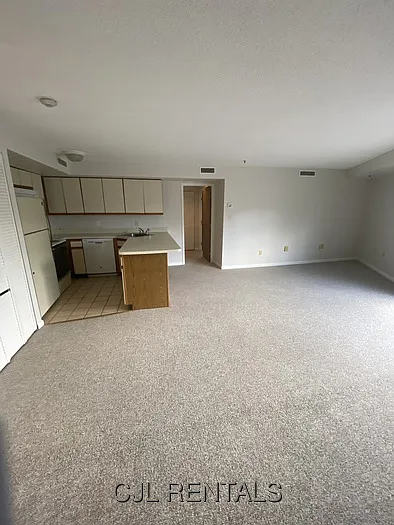 23 Elm St #109-21 — Photo 3