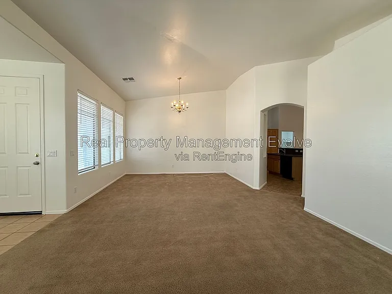 4417 W Saint Kateri Dr — Photo 5