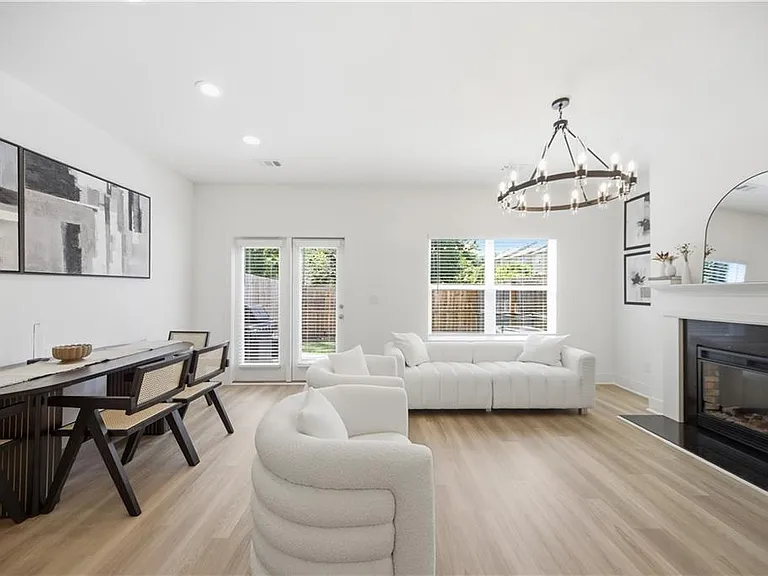 2360 Rex Dr — Photo 3