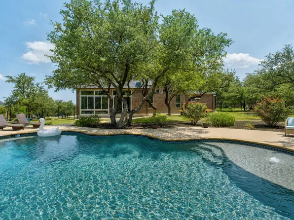 9400 Stratus Dr, Dripping Springs, TX 78620