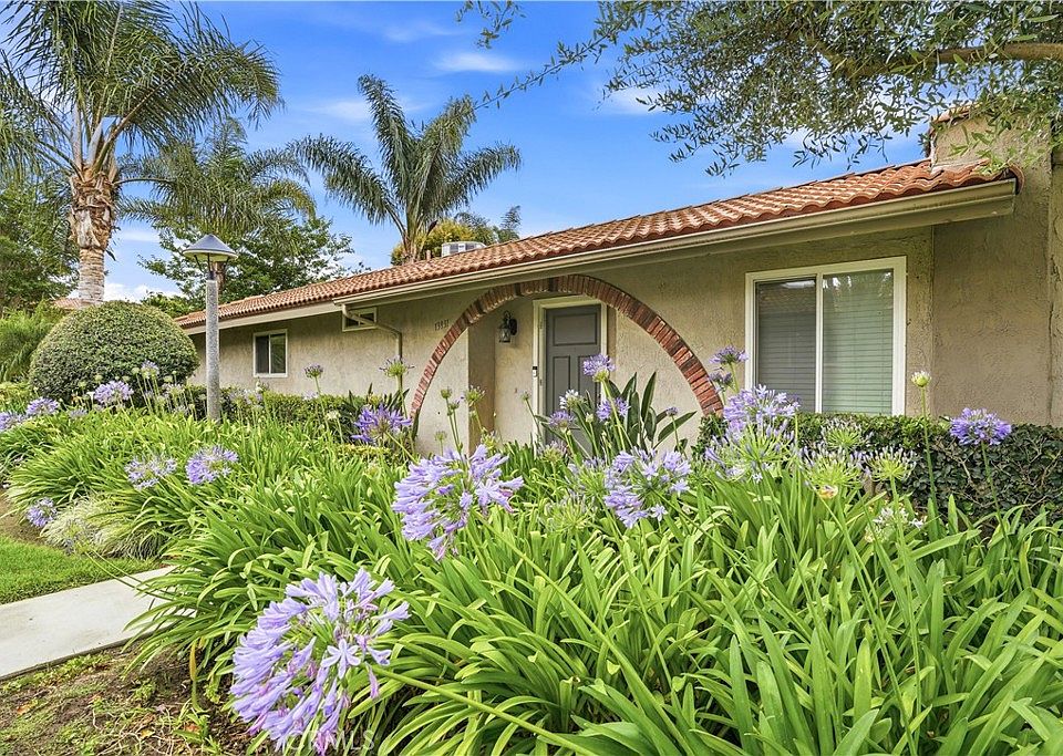 1st image of 13931 La Jolla Plz
