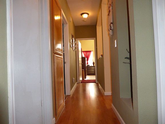 3rd image of 4744 Canyon Hills Dr