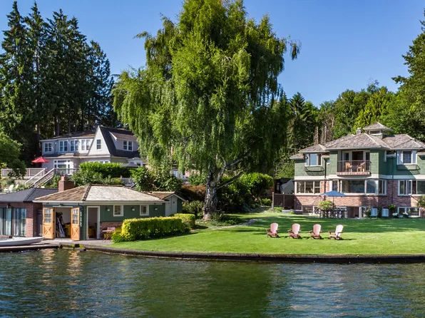 8314 Island Dr S, Seattle, WA 98118