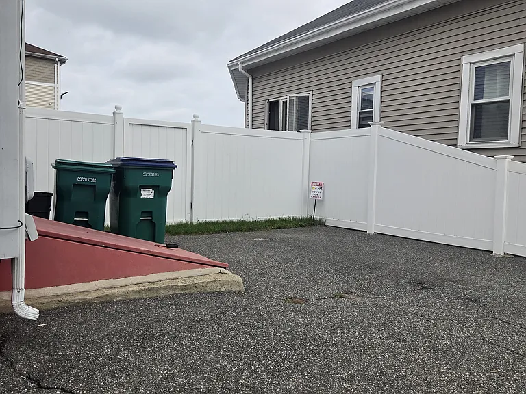 Tacoma St — Photo 19