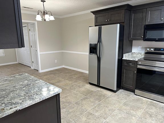 4th image of 300 Mount Vernon Dr #300