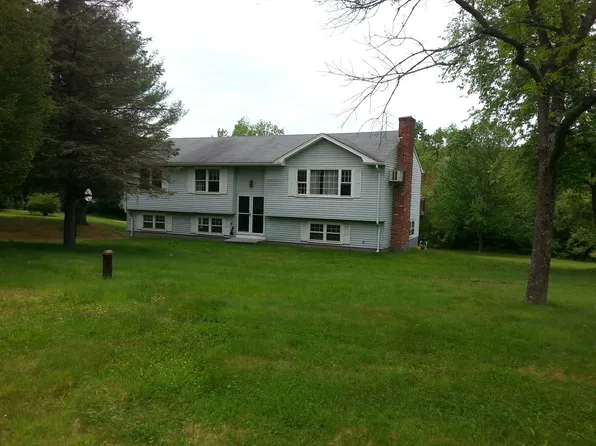 35 S Buckboard Ln, Marlborough, CT 06447