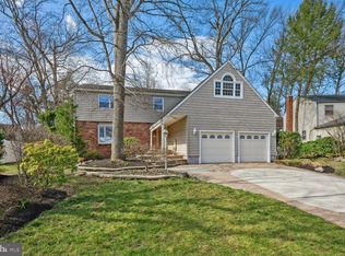 111 Hart Rd, Cherry Hill, NJ 08034