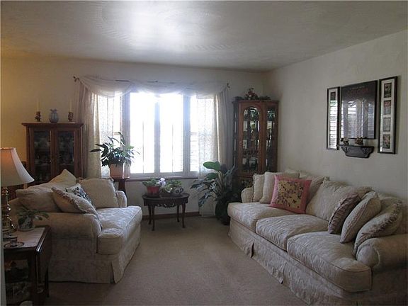 4th image of 108A Blossom Dr