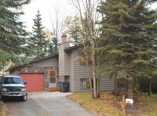 4922 Castle Ct, Anchorage, AK 99508