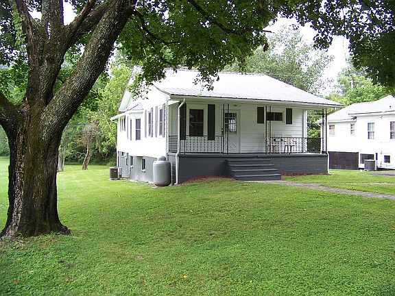 4th image of 2412 Saltville Hwy