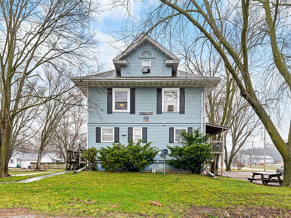 1st image of 215 E Green St