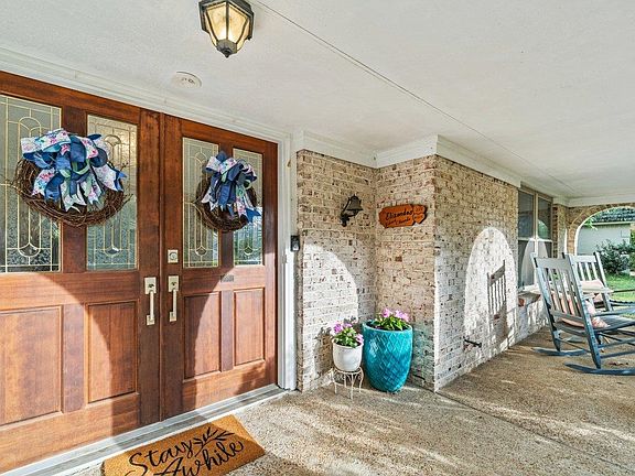 3rd image of 2135 Brierbrook Rd