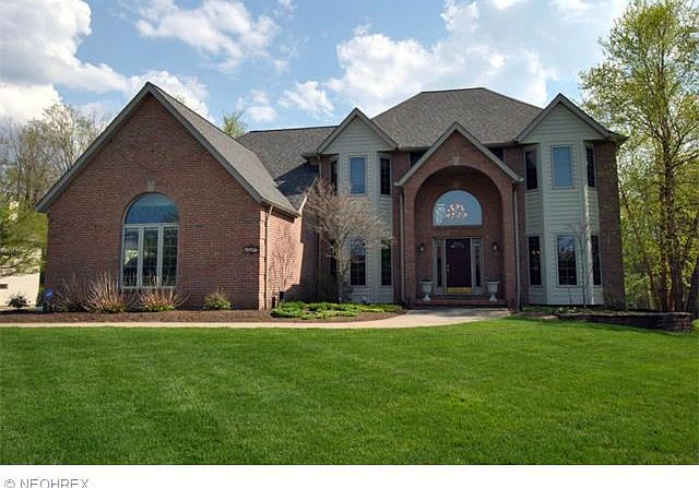 1st image of 4825 Valleybrook Dr