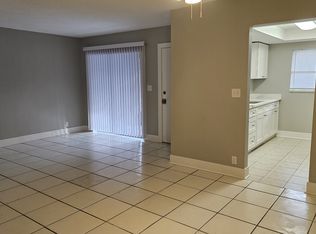 705 James St APT 3, Dunedin, FL 34698