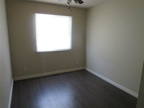 4th image of 4001 46th St