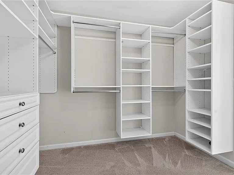 2311 Ravinia Ct NE — Photo 24