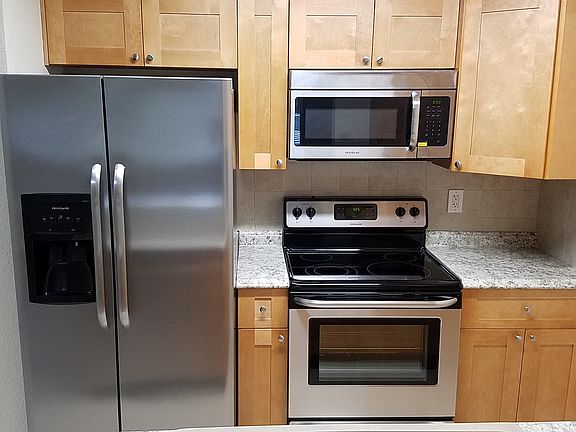 2nd image of 1807 Meadows Cir W