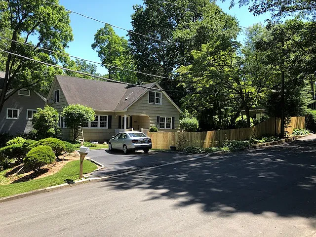 511 Arthur St photo 1