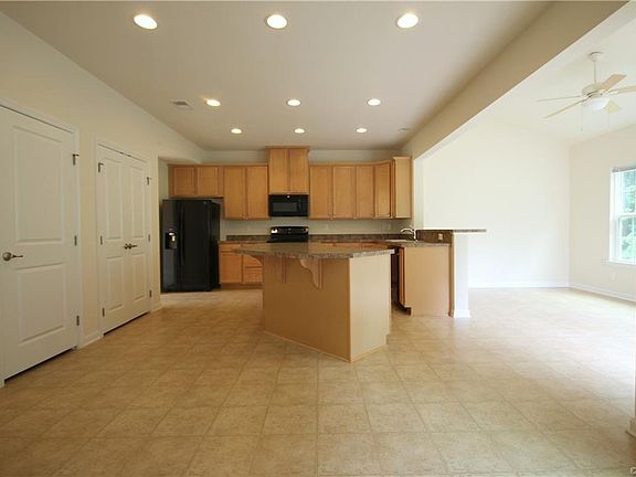 3rd image of 5428 Mason Manor Dr
