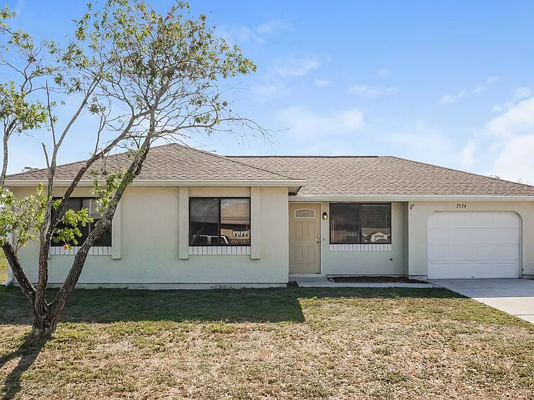 7574 Mesa St — Photo 1