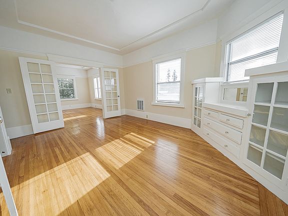 2nd image of 746 Rand Ave #3