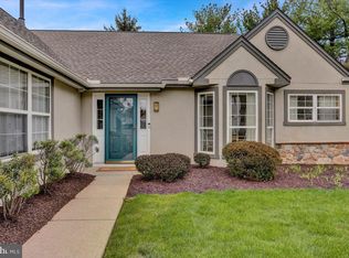 192 Hawthorne Ct, Wyomissing, PA