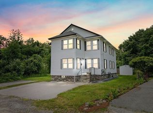 14 Palace Gardens Rd, Worcester, MA 01607