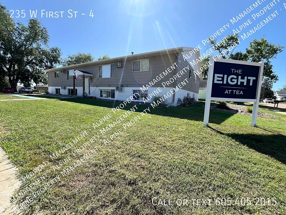 235 W 1st St #4
