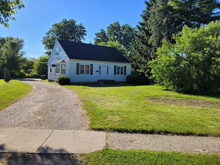 5403 Seymour Rd — Photo 7