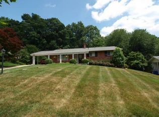 11705 Stonington Pl, Silver Spring, MD 20902