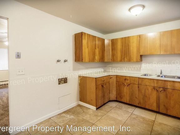 5th image of 1110 Gard Pl #A