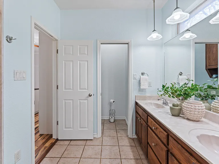 1060L Great Oaks — Photo 37