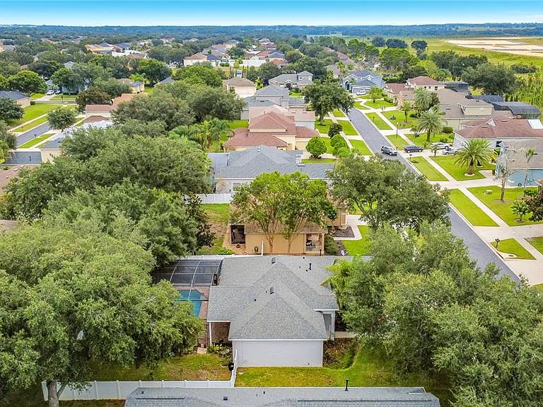 2947 Majestic Isle Dr — Photo 40