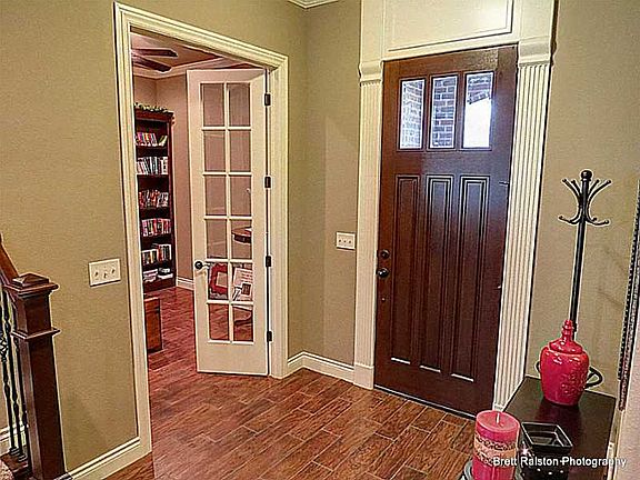 3rd image of 2767 Vanike Dr