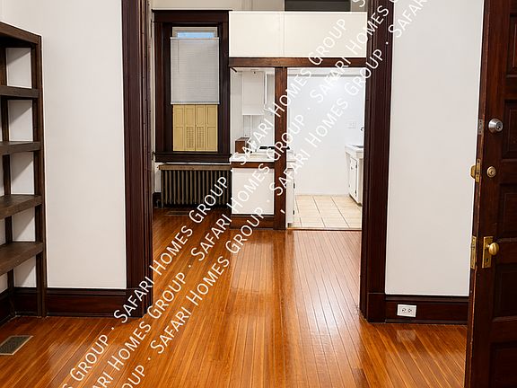 2nd image of 220 S Augusta Ave #1F