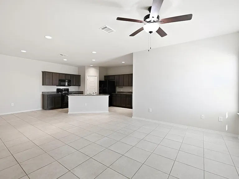 1733 Davidson Ranch Dr — Photo 3