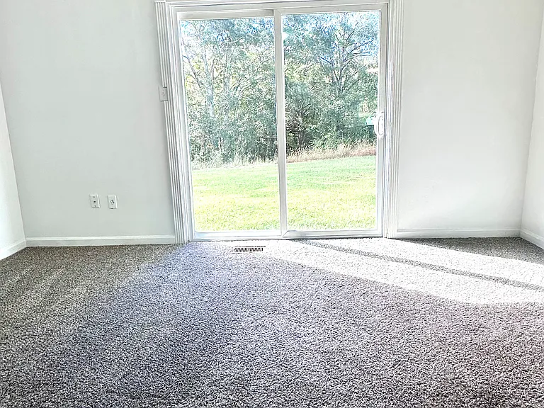 340 Pine Haven Rd — Photo 5