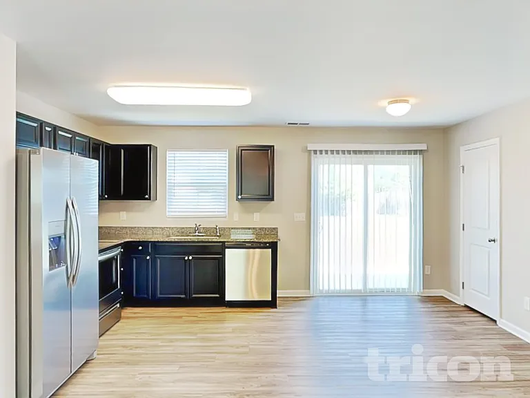 663 Sequoia Dr — Photo 5