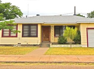 304 S Vivian St, Crane, TX 79731