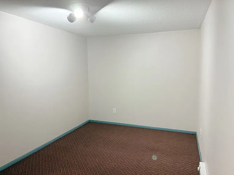 2180 Westcliff Dr — Photo 34