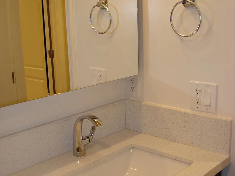 119 Franklin St #4 — Photo 16