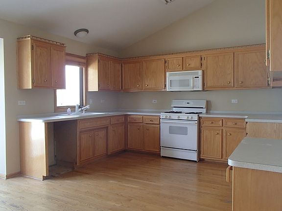 2nd image of 8402 Meadows Edge Trl