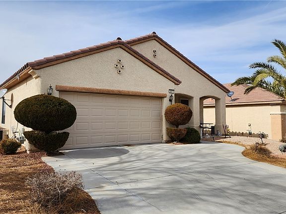 3rd image of 2077 Wildwood Lake St