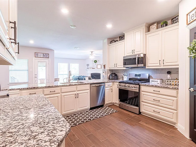 1533 Summit View Ln — Photo 23