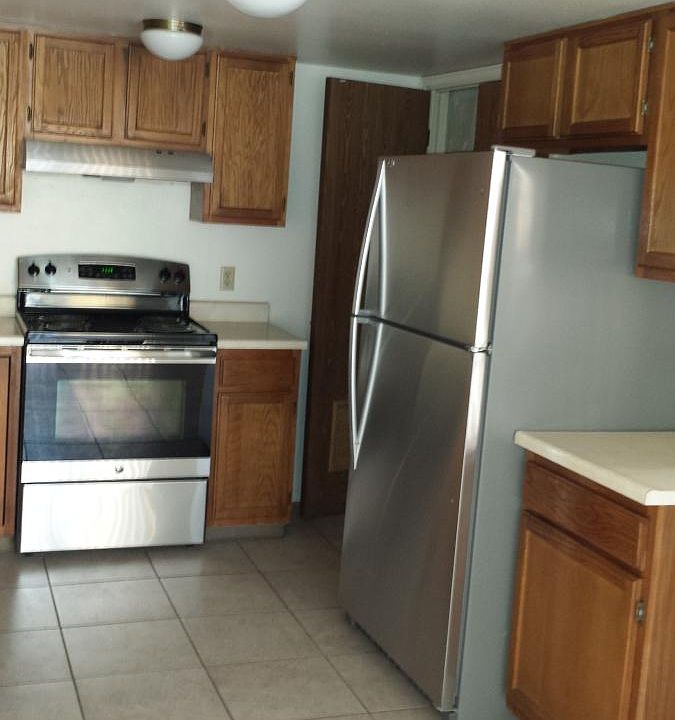 2nd image of 4911 E 124th Way