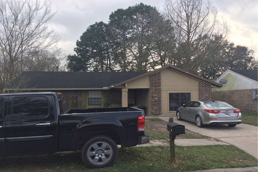 1st image of 201 Chaumont Dr