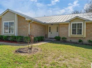 115 Sky Hawk Ln, Floresville, TX 78114