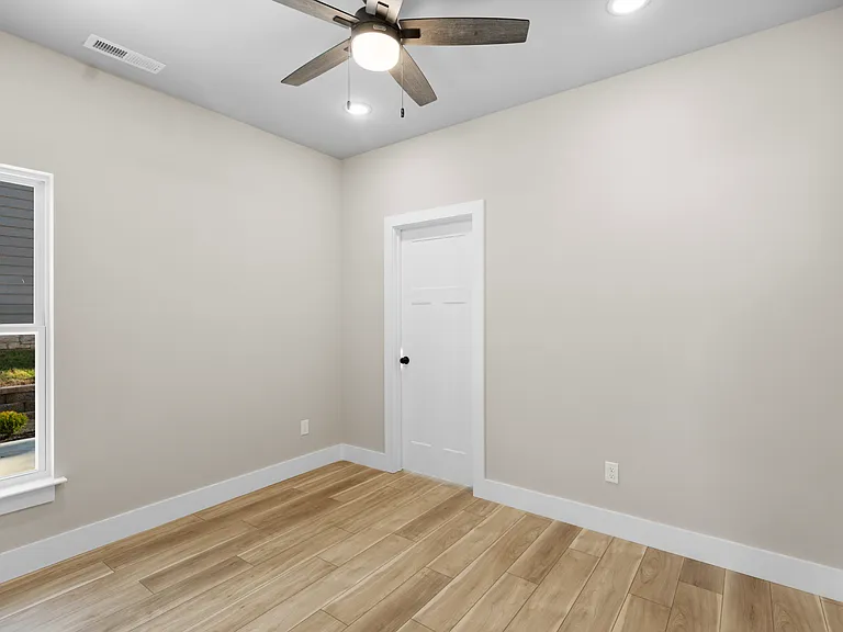 1221 Parkstone Dr NW — Photo 29