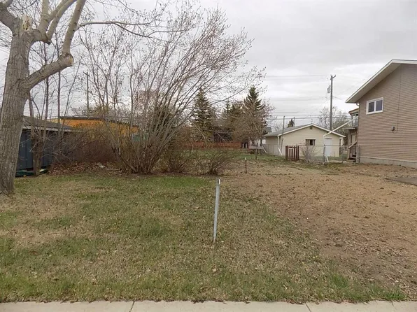 413 1st Ave W, Hanna, AB T0J 1P0